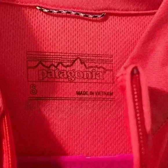 Patagonia Coral Mid Zipper Short Sleeve Light Jersey Material Top / Size - A57 - Picture 2 of 6